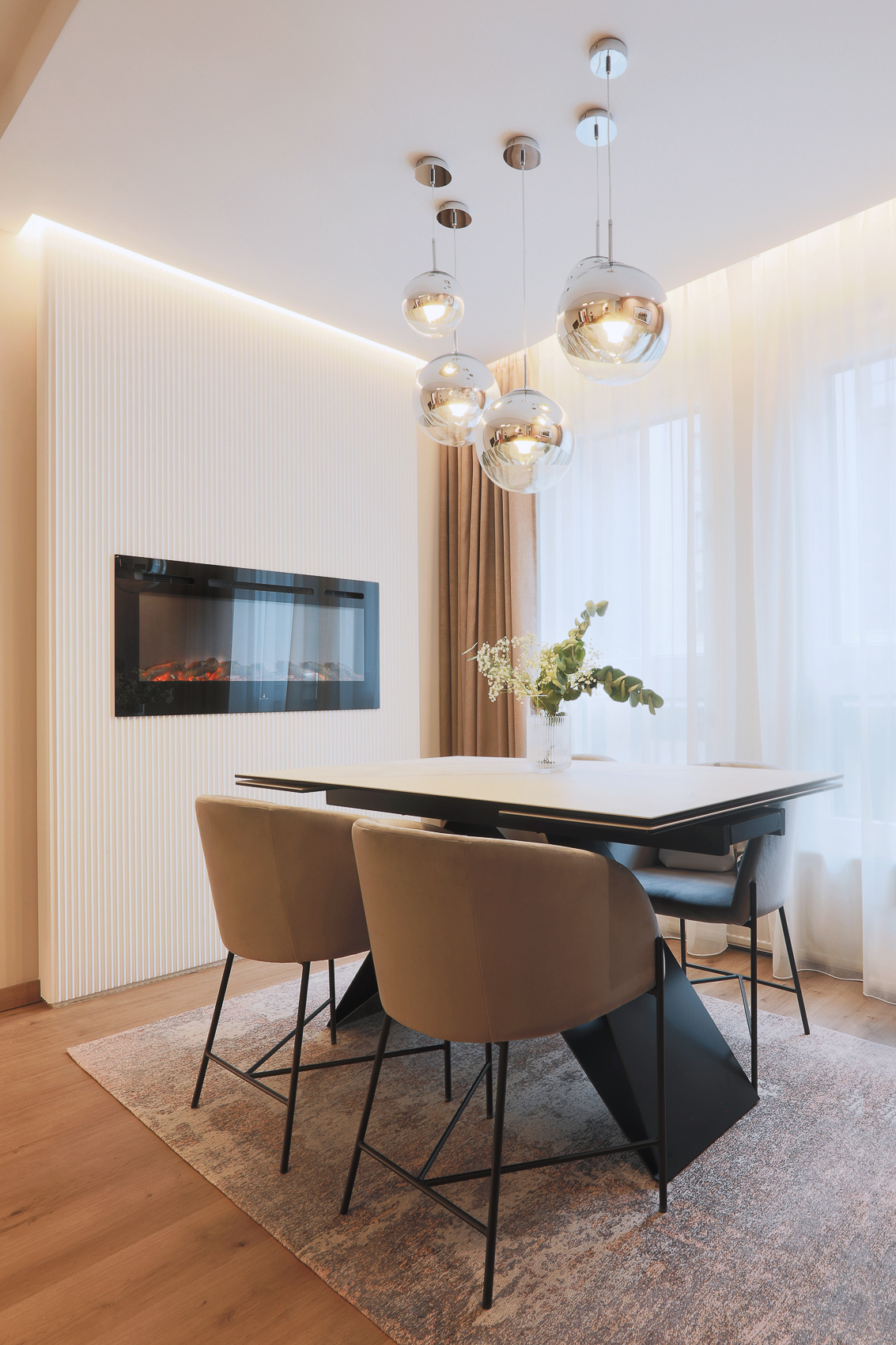 Interior photographer in Berlin, Prague for property owners when selling or renting an apartment Hotels and hotels, restaurants and bars, entertainment and shopping centers For architects and designers